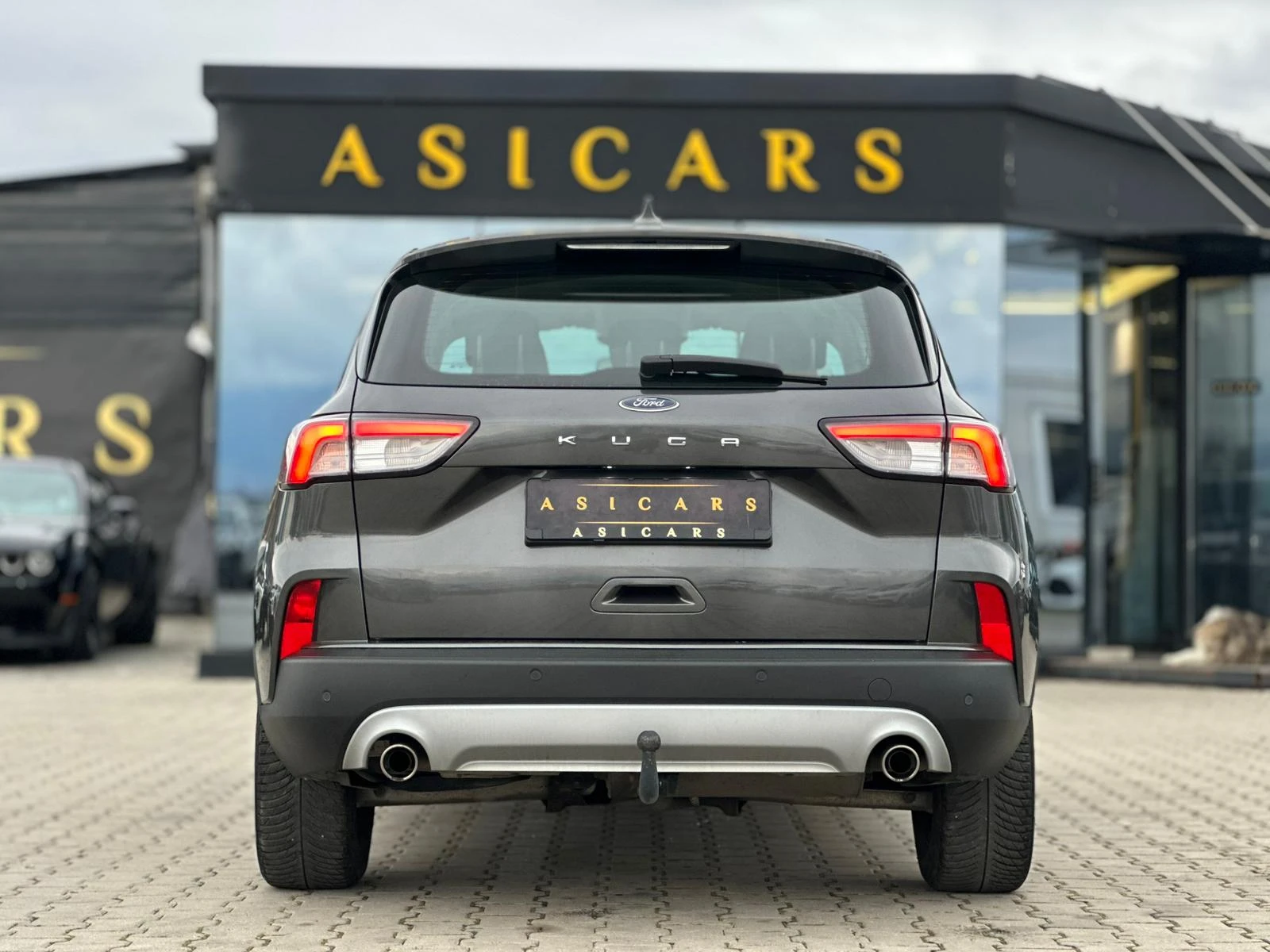 Ford Kuga / 1.5 D / EURO 6 / ПОДГРЕВИ НА 4 СЕДАЛКИ + ВОЛАН / - изображение 4