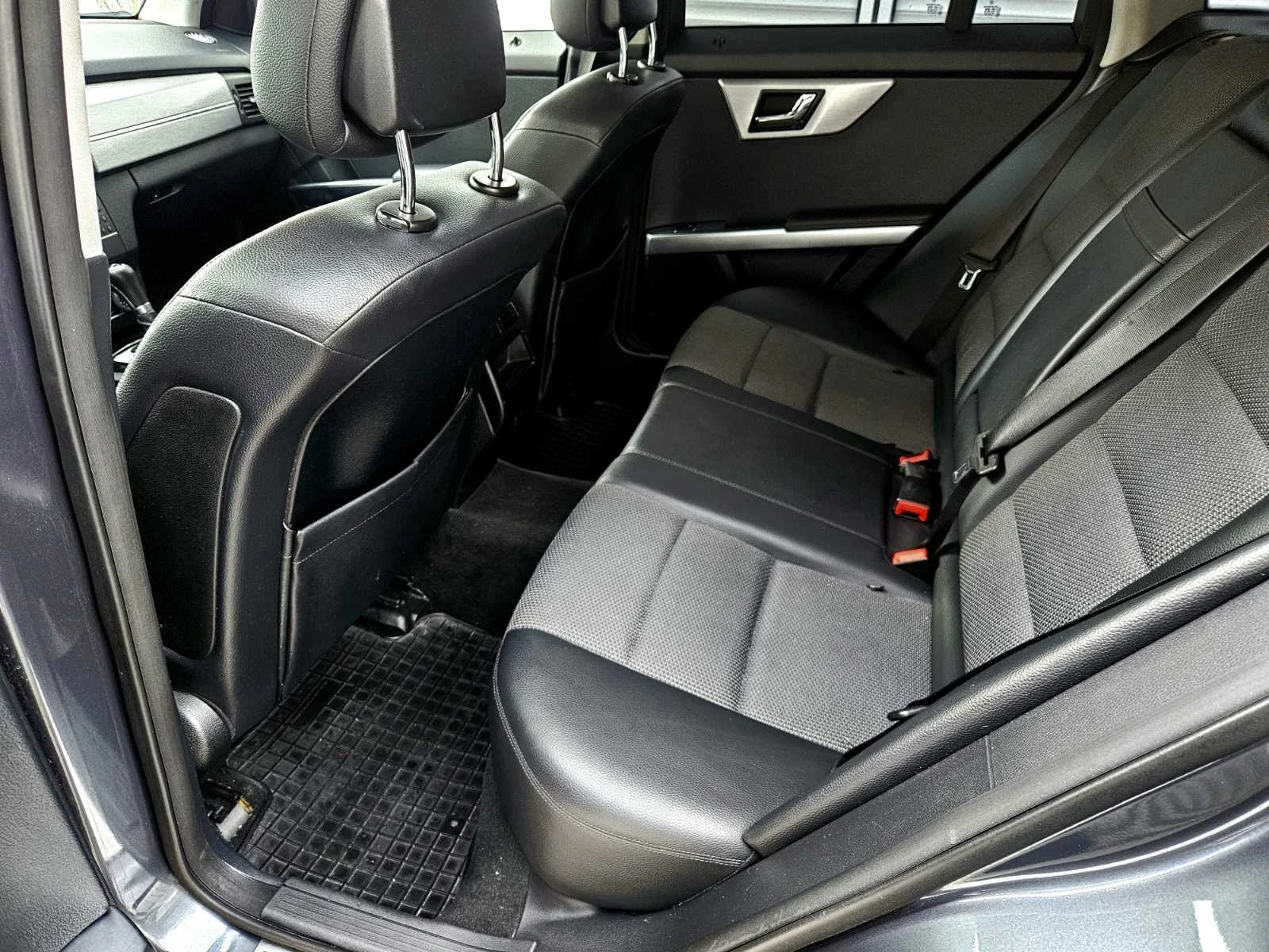 Mercedes-Benz GLK, снимка 12 - Автомобили и джипове - 54488080