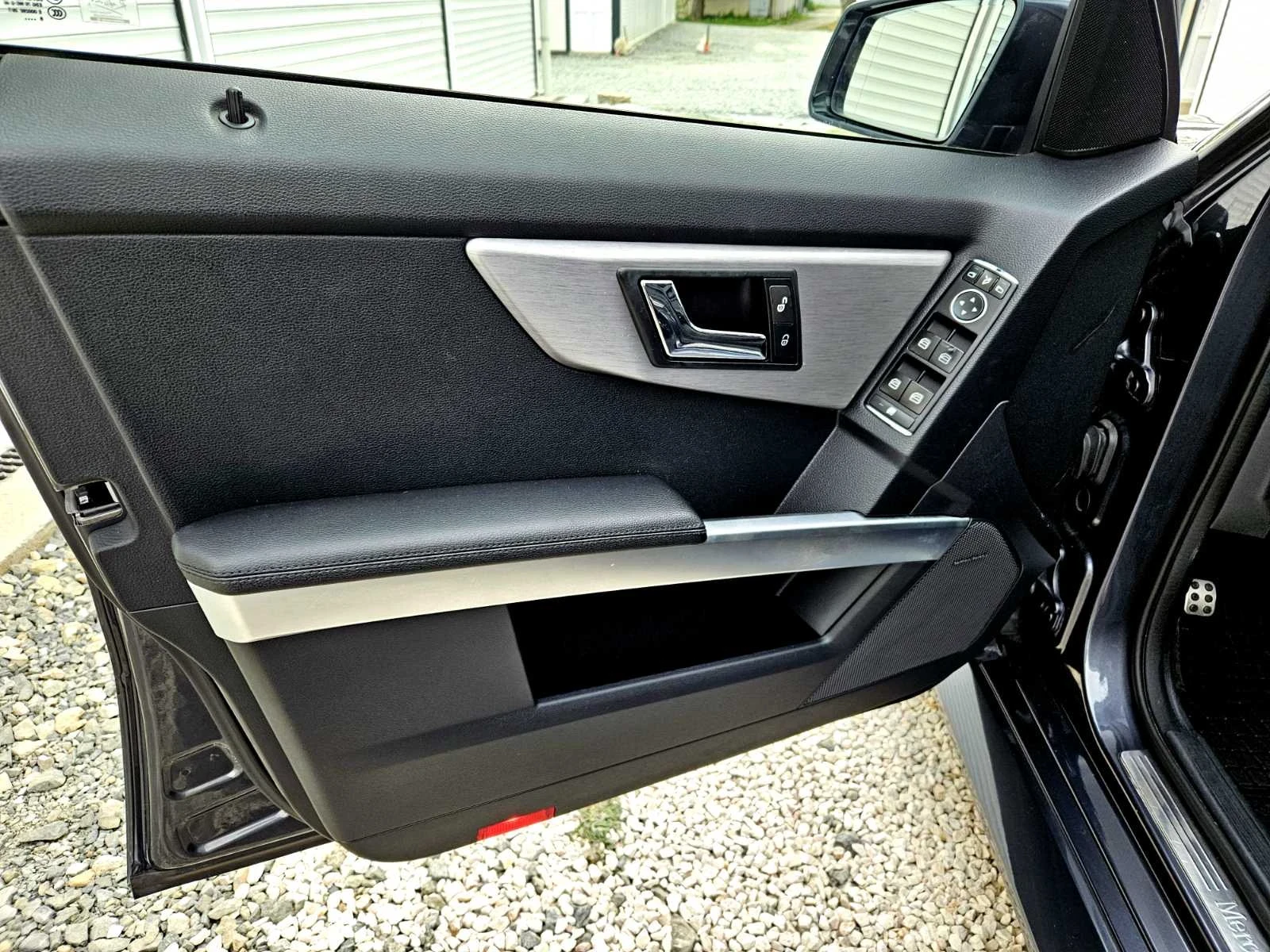 Mercedes-Benz GLK, снимка 8 - Автомобили и джипове - 54488080