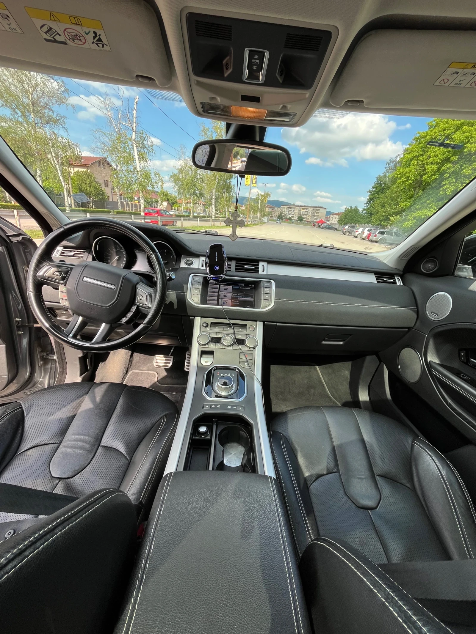 Land Rover Range Rover Evoque 2.2tdi 150к Dynamic PANORAMA 4x4, снимка 8 - Автомобили и джипове - 55392786