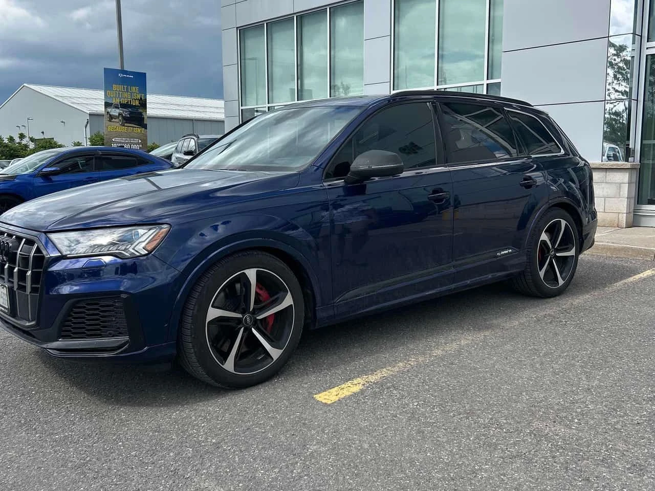 Audi SQ7 * CARFAX * ОТ ПРЕДСТАВИТЕЛСТВО * , снимка 2 - Автомобили и джипове - 54978021