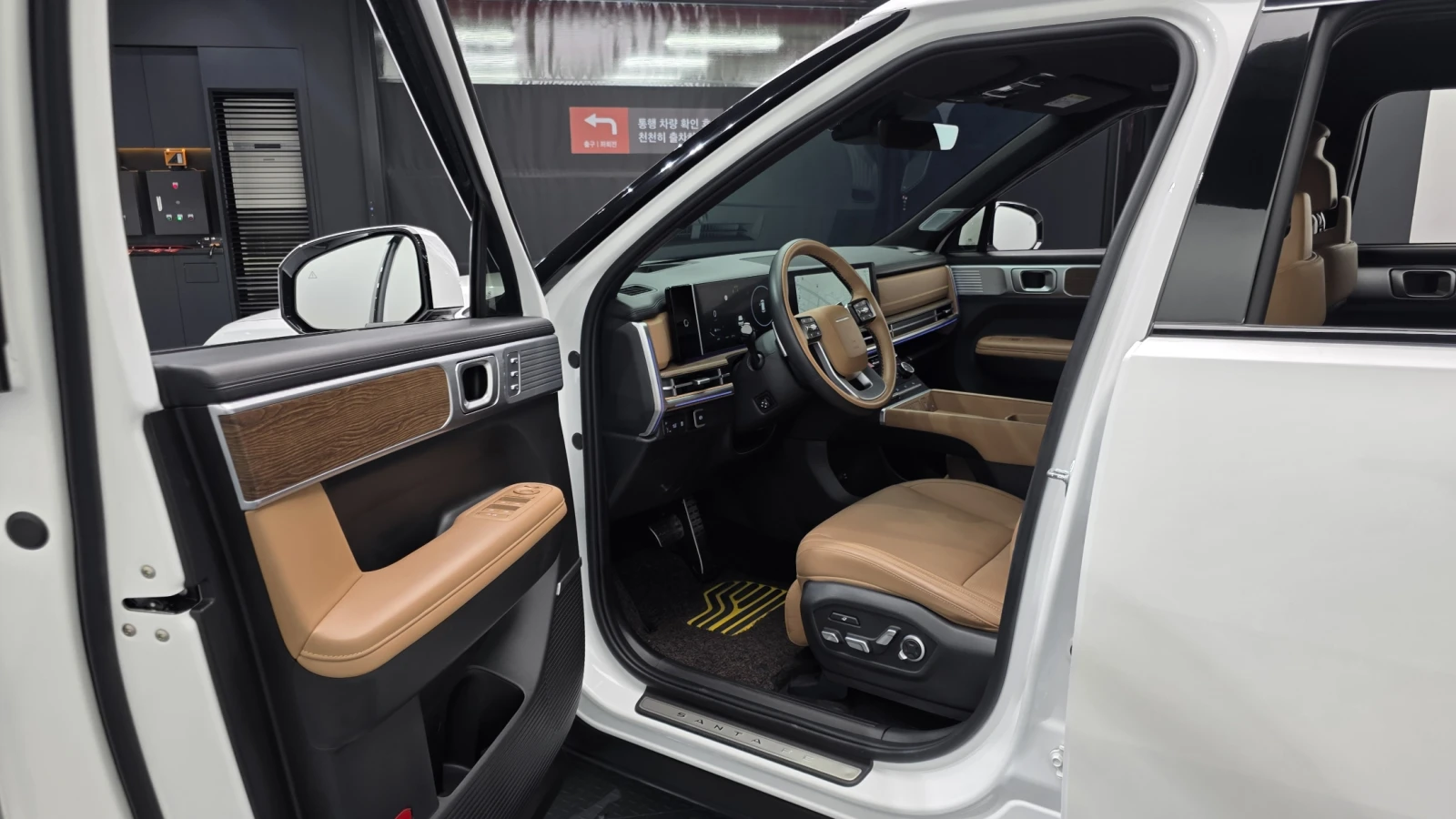 Hyundai Santa fe 1.6 HEV Calligraphy* ЕЛ. БАГАЖНИК* КРАЙНА ЦЕНА, снимка 11 - Автомобили и джипове - 55334910
