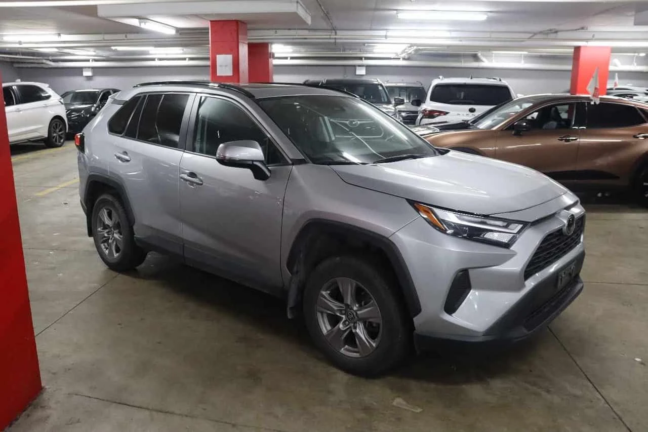 Toyota Rav4  XLE / CARFAX / АВТОКРЕДИТ , снимка 3 - Автомобили и джипове - 55568911
