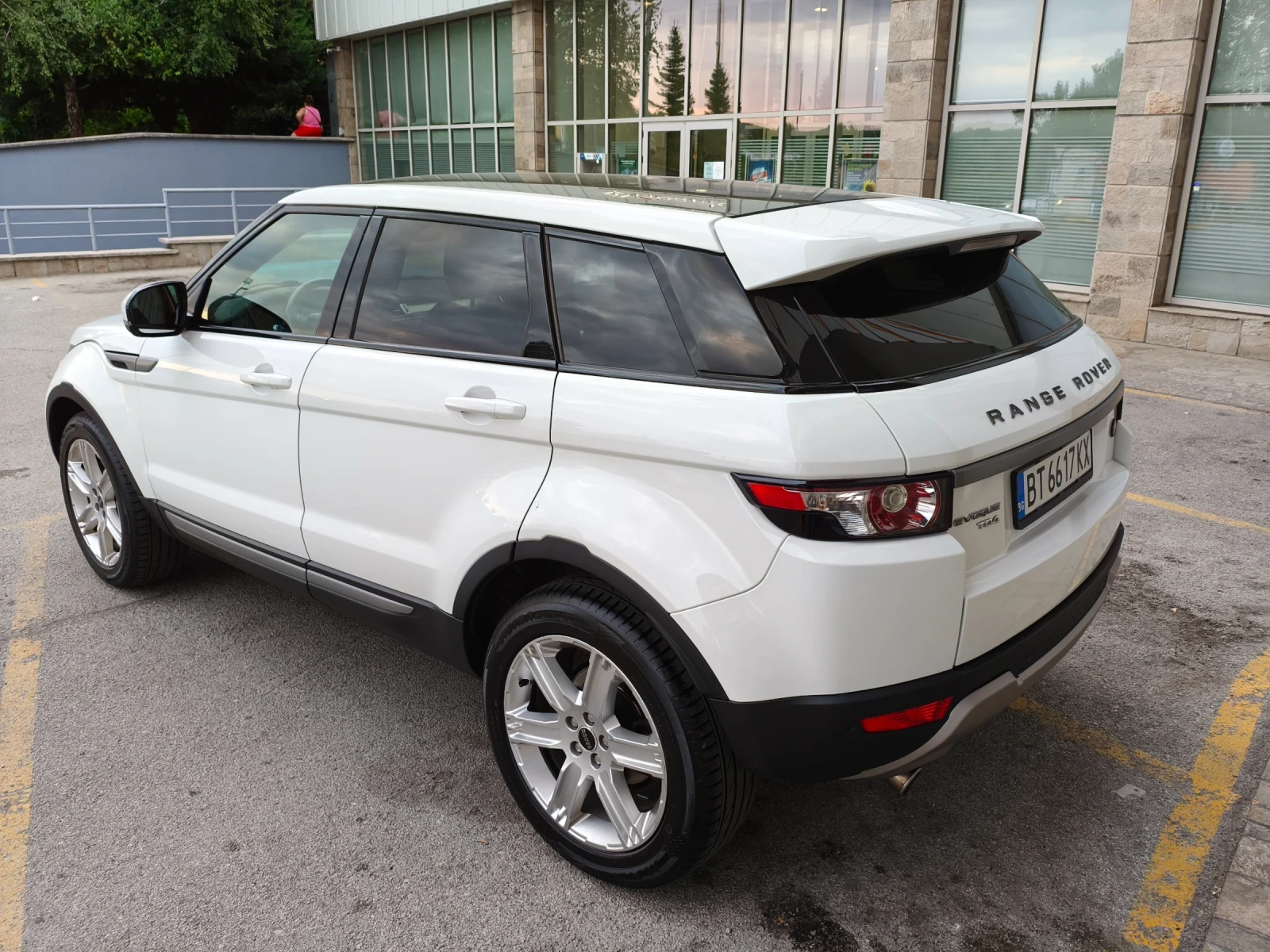 Land Rover Range Rover Evoque 2.2 150кс. TD4, снимка 6 - Автомобили и джипове - 55662329