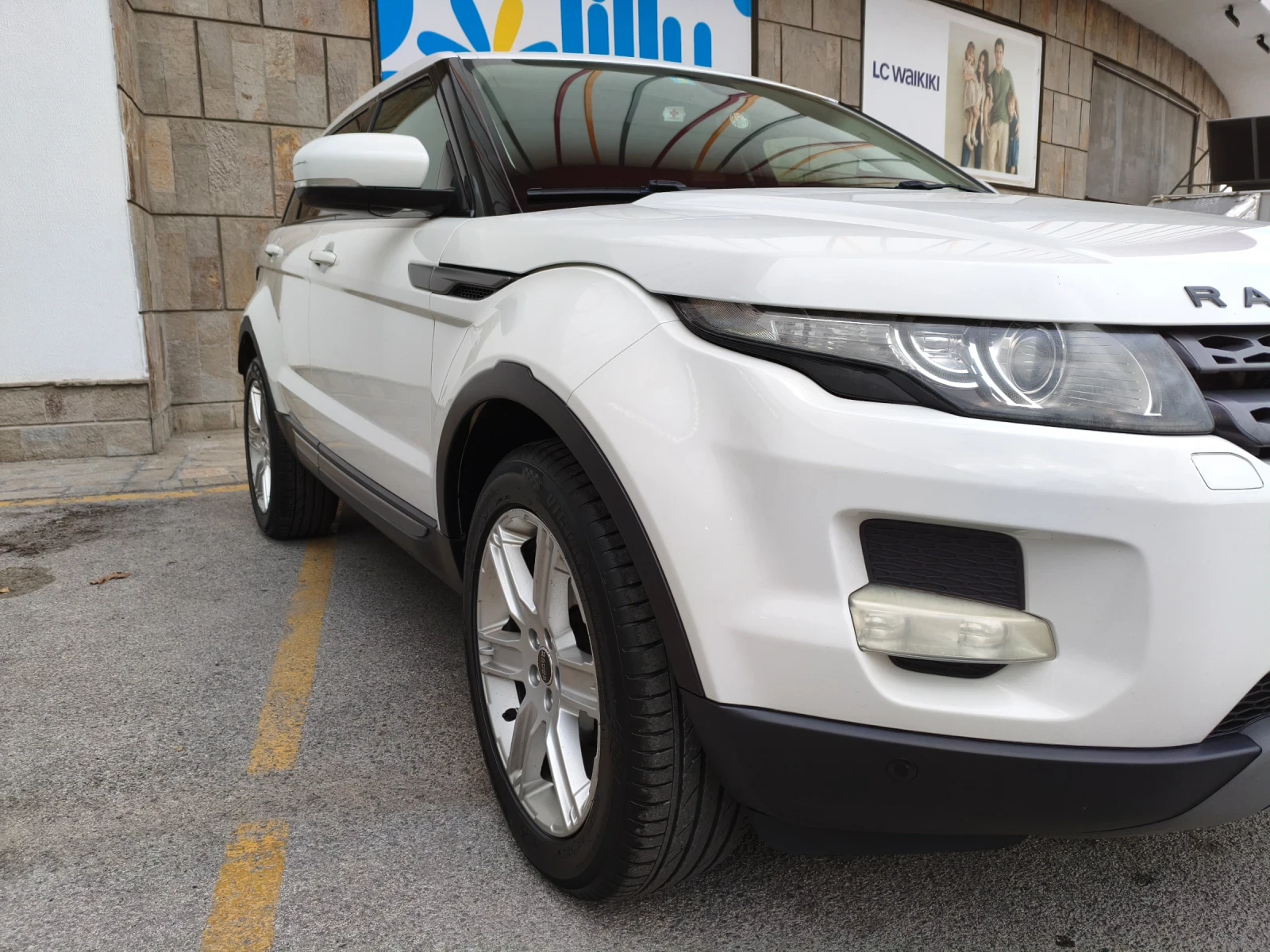 Land Rover Range Rover Evoque 2.2 150кс. TD4, снимка 7 - Автомобили и джипове - 55662329