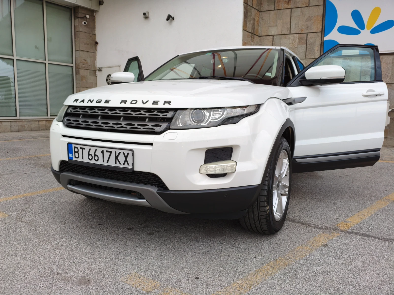 Land Rover Range Rover Evoque 2.2 150кс. TD4, снимка 2 - Автомобили и джипове - 55662329
