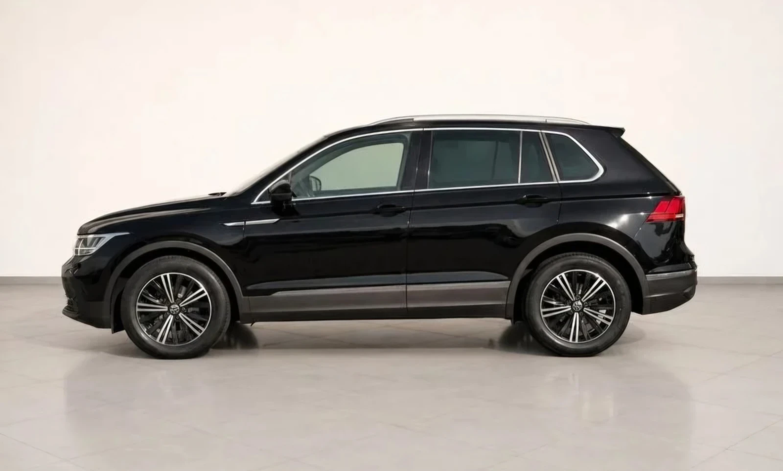 VW Tiguan 2.0TDI* DSG* LIFE* DIGITAL* LED* 93, 000KM, снимка 4 - Автомобили и джипове - 56111685