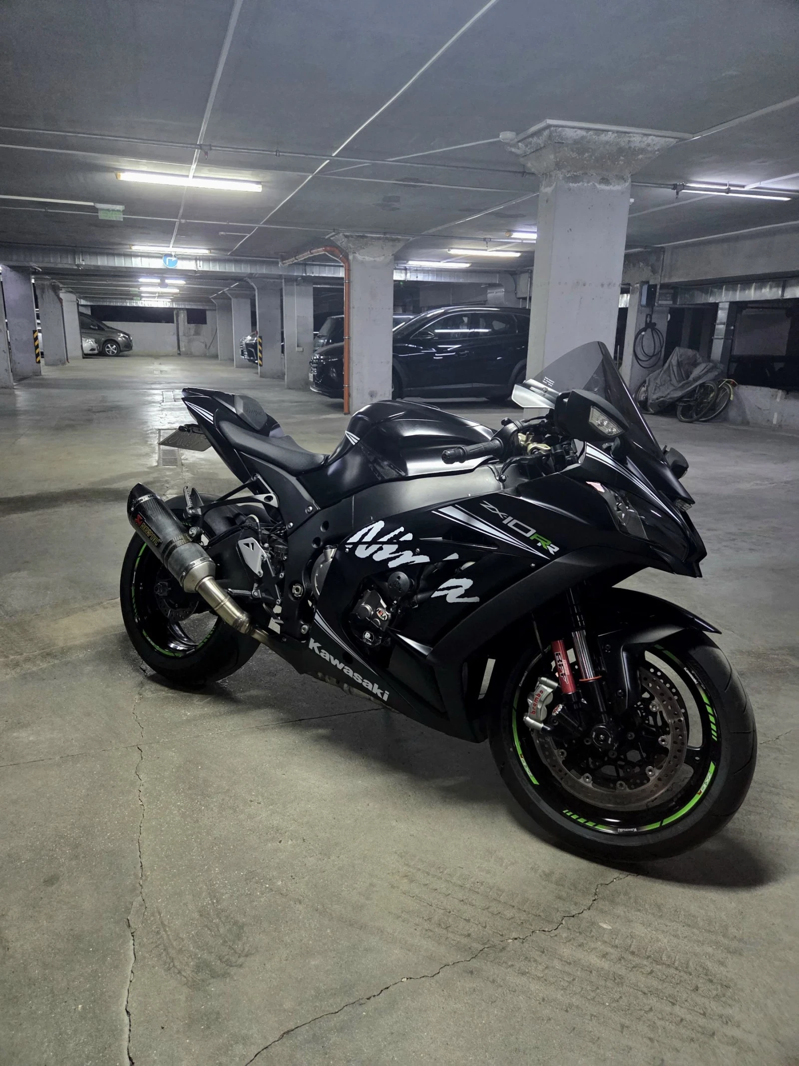 Kawasaki Ninja ZX10R 