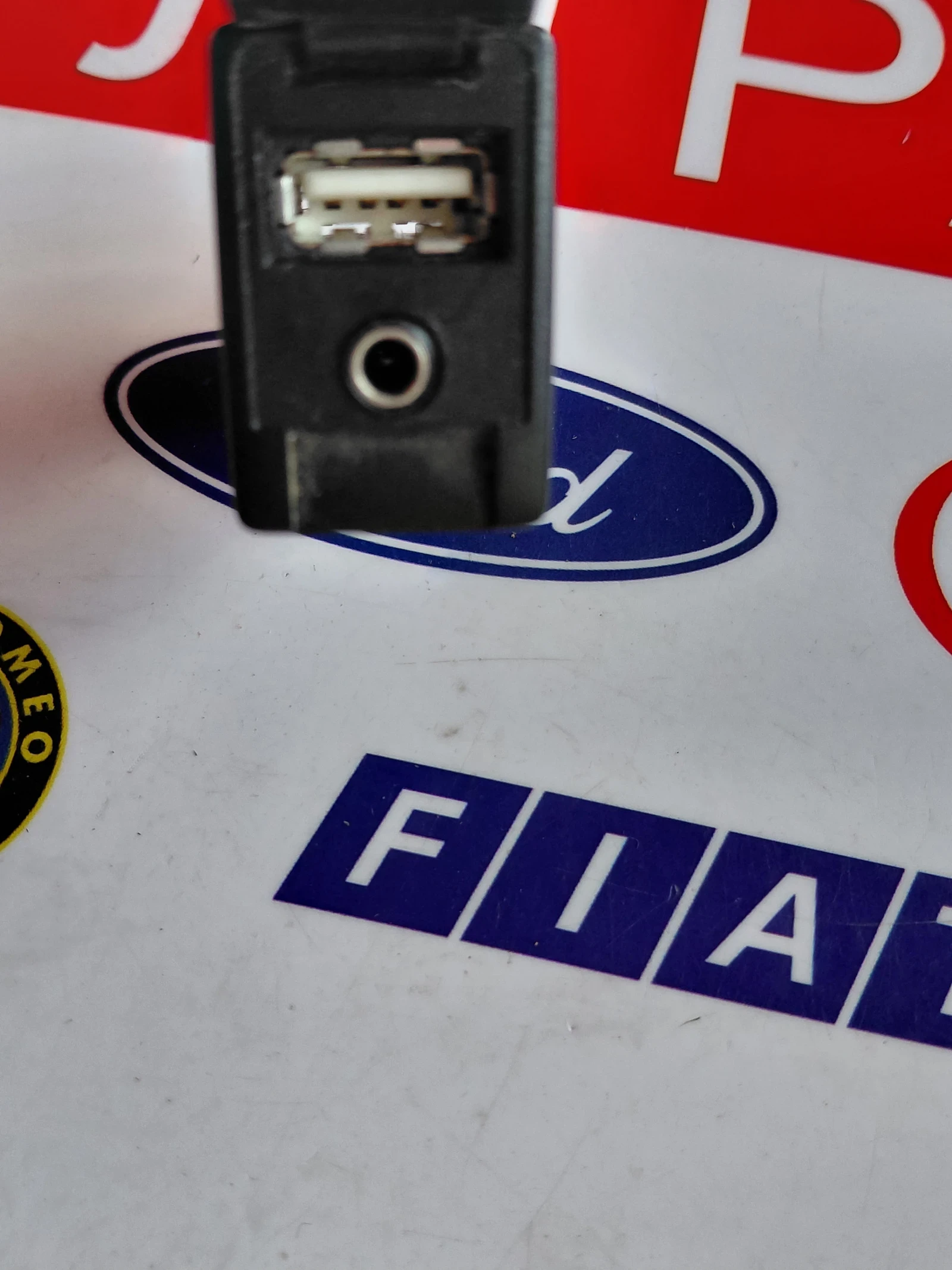 86190-0D030 USB �������� �� Toyota Auris E180  861900D030 FC0600021 | Mobile.bg � ����������� 2