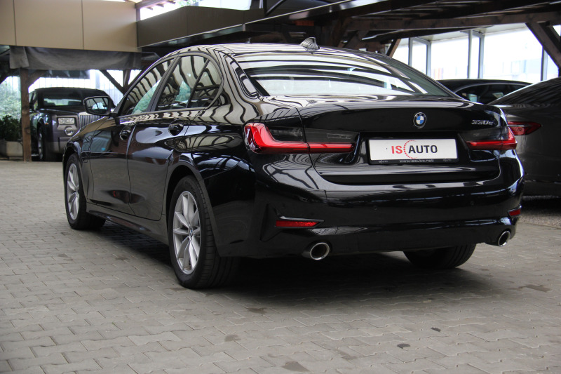 BMW 330 Plug-in Hybrid/Virtual/FullLed, снимка 6 - Автомобили и джипове - 42090768