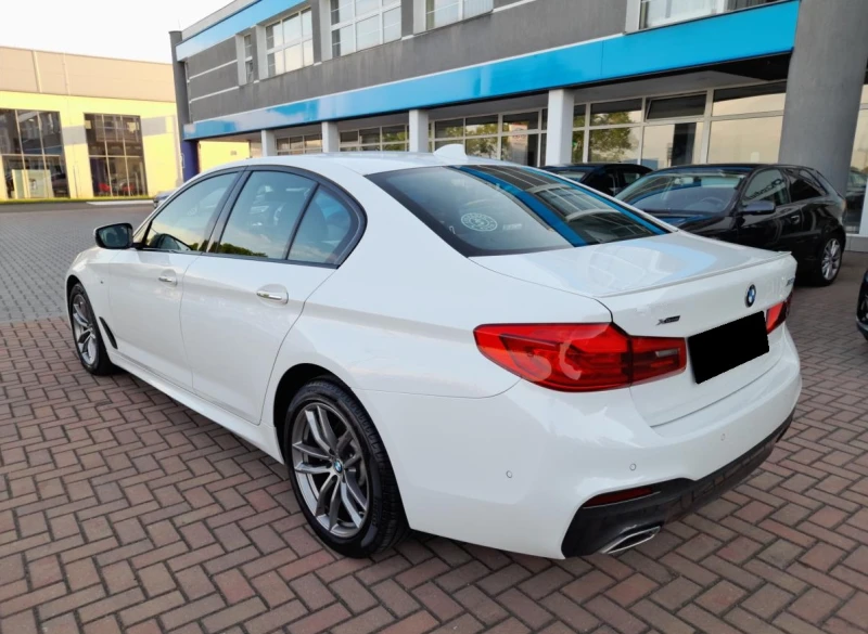 BMW 520 d xDrive M-Sport, снимка 4 - Автомобили и джипове - 46980171