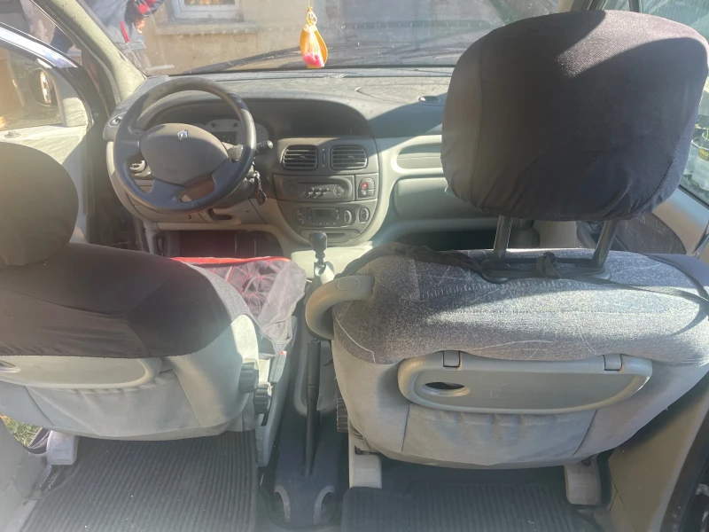 Renault Scenic, снимка 6 - Автомобили и джипове - 47733935