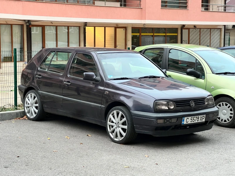 VW Golf, снимка 7 - Автомобили и джипове - 47996639