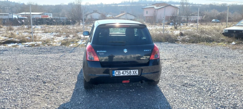 Suzuki Swift 1, 3 i  90000km., снимка 4 - Автомобили и джипове - 48501112