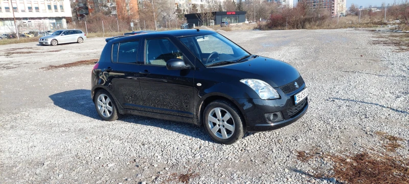 Suzuki Swift 1, 3 i  90000km., снимка 7 - Автомобили и джипове - 48501112