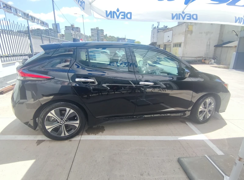 Nissan Leaf  62kWh 218hp SL+ FULL, снимка 4 - Автомобили и джипове - 49205700