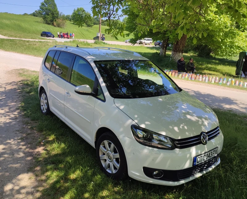 VW Touran, снимка 3 - Автомобили и джипове - 51240663