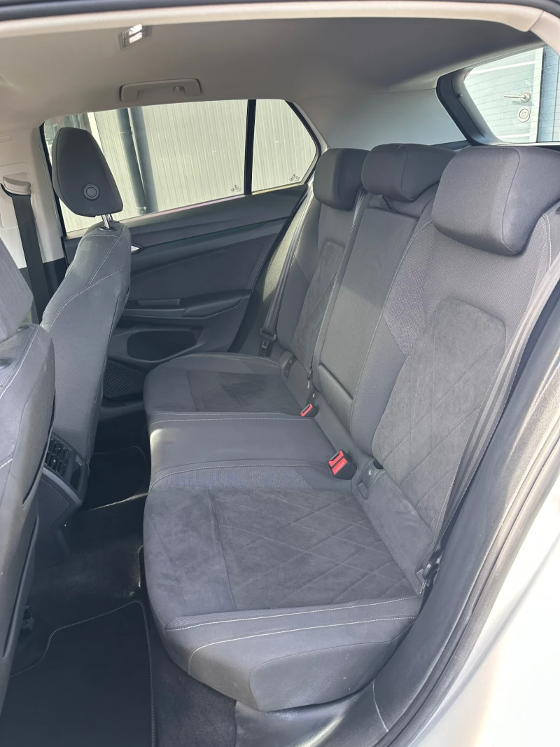VW Golf 8.5 Style Full Option IQ 2.0TDI 11.000KM, снимка 7 - Автомобили и джипове - 52503499