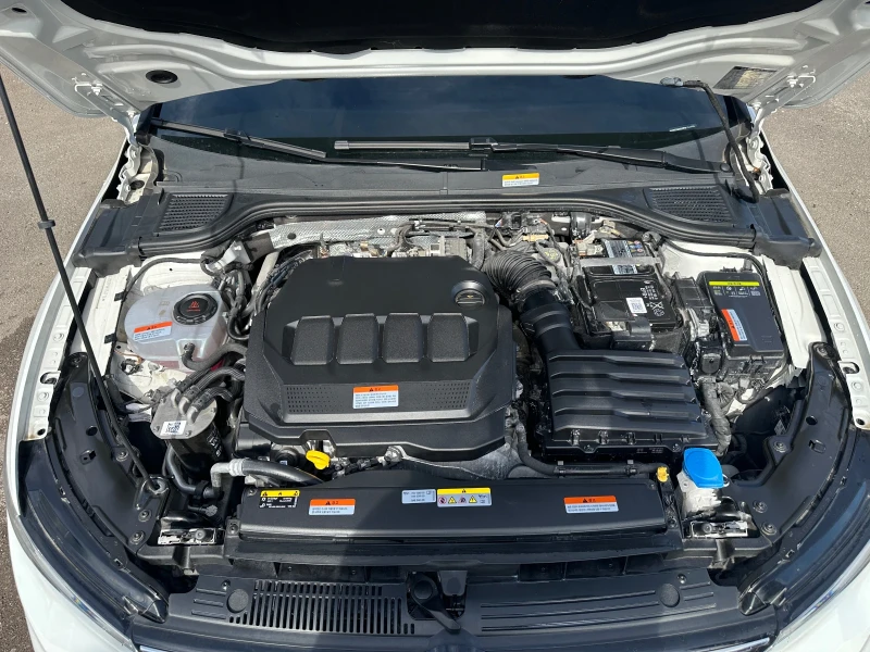 VW Golf 8.5 Style Full Option IQ 2.0TDI 11.000KM, снимка 9 - Автомобили и джипове - 52503499