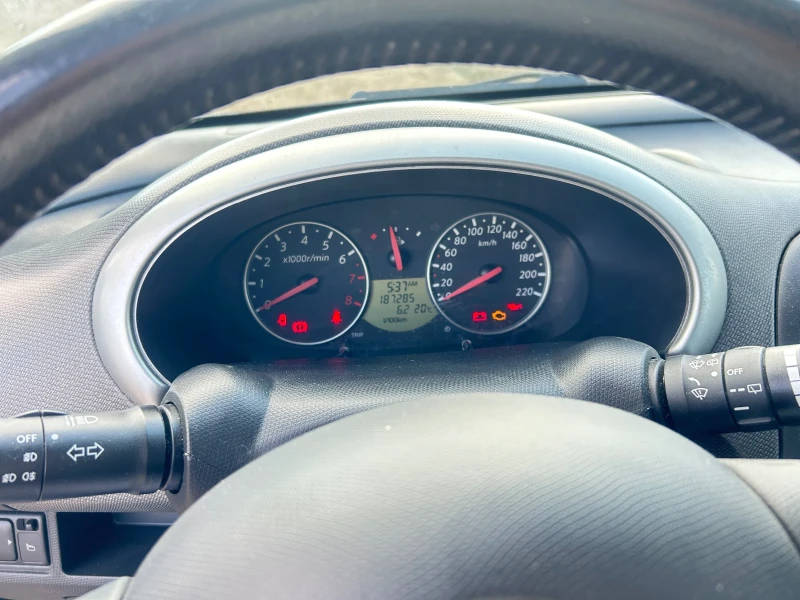 Nissan Micra, снимка 8 - Автомобили и джипове - 52348368