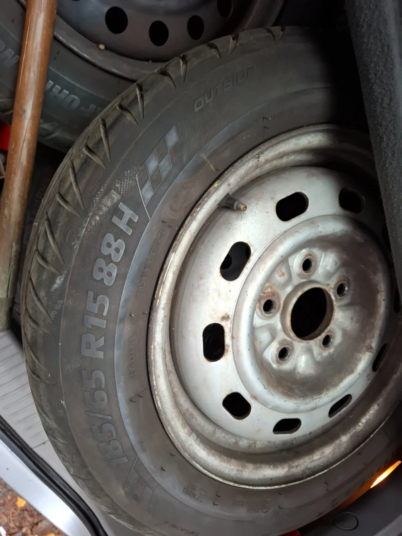 Nissan Almera tino, снимка 10 - Автомобили и джипове - 52618937