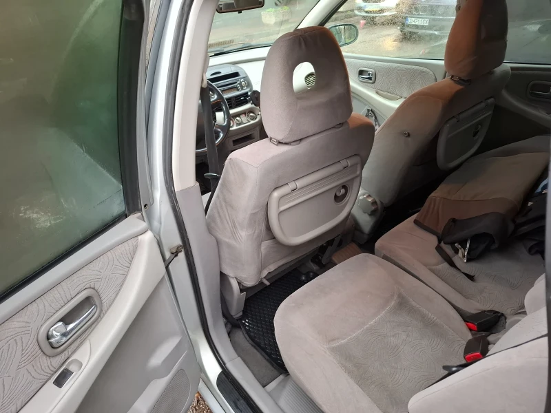 Nissan Almera tino, снимка 8 - Автомобили и джипове - 52618937