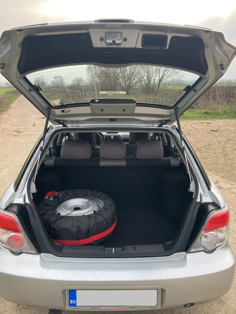 Subaru Impreza 2.0 R 4x4, снимка 16 - Автомобили и джипове - 52868892