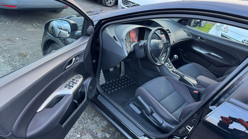 Honda Civic 1.8i Внос ШВЕЙЦАРИЯ! 6ск. PDC, Автопилот, снимка 9 - Автомобили и джипове - 53107063