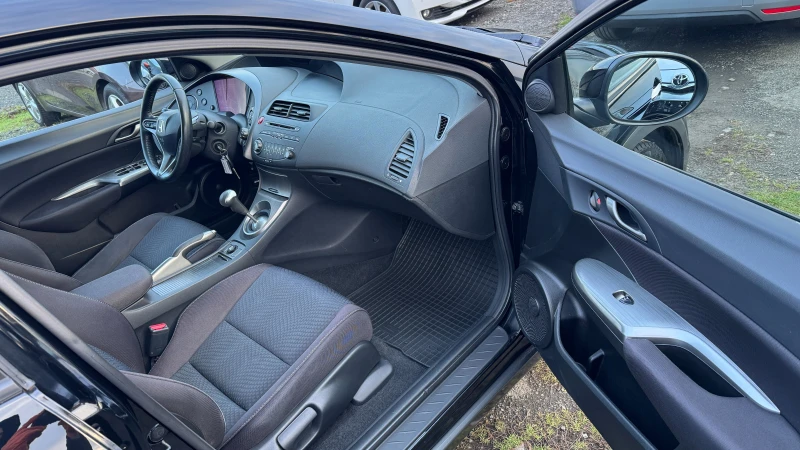 Honda Civic 1.8i Внос ШВЕЙЦАРИЯ! 6ск. PDC, Автопилот, снимка 14 - Автомобили и джипове - 53107063