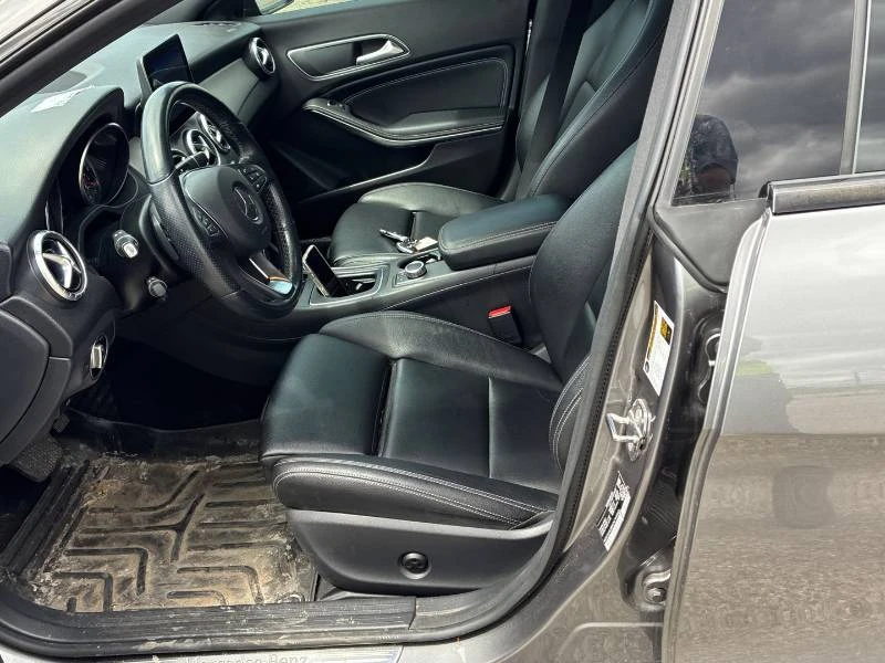 Mercedes-Benz CLA 250 * CARFAX * БЕЗ ПЪРВОНАЧАЛНА ВНОСКА, снимка 15 - Автомобили и джипове - 55433610