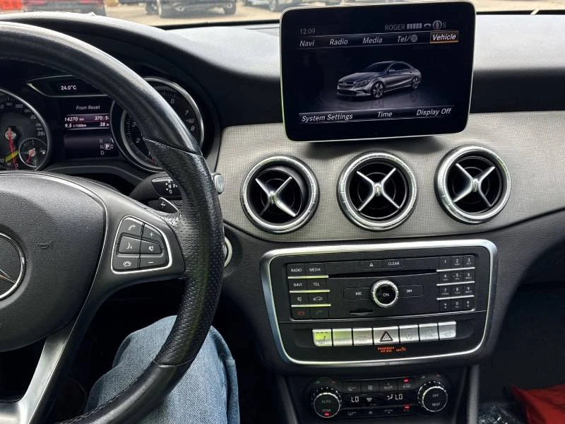 Mercedes-Benz CLA 250 * CARFAX * БЕЗ ПЪРВОНАЧАЛНА ВНОСКА, снимка 11 - Автомобили и джипове - 55433610