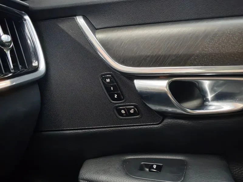Volvo V90  Cross Country D5 Awd, снимка 15 - Автомобили и джипове - 56698798