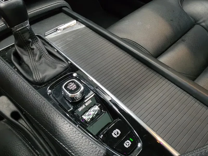 Volvo V90  Cross Country D5 Awd, снимка 10 - Автомобили и джипове - 56698798