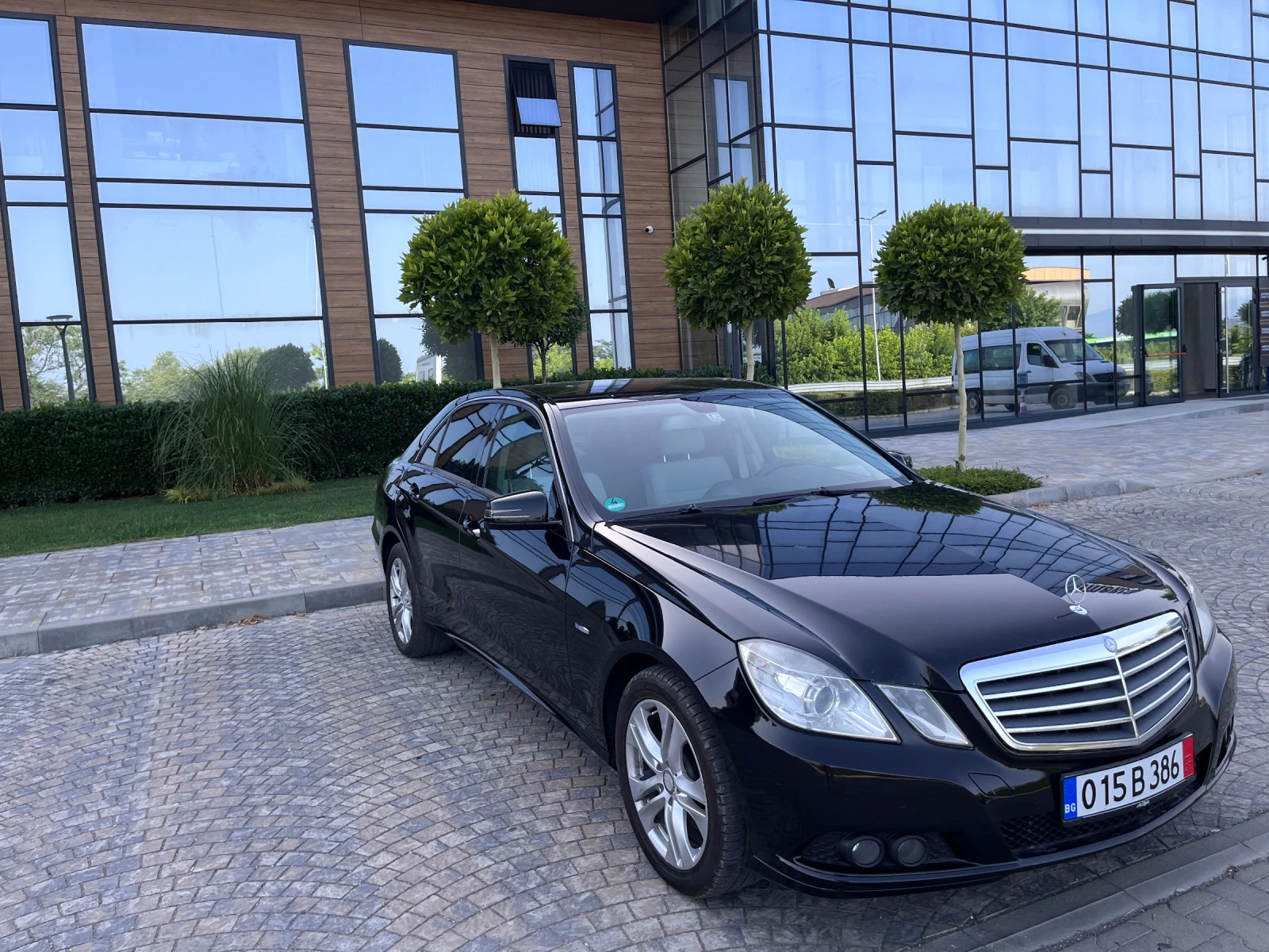 Mercedes-Benz E 350 350 CDI 231к.с. Перфектно състояние!!!  - изображение 2