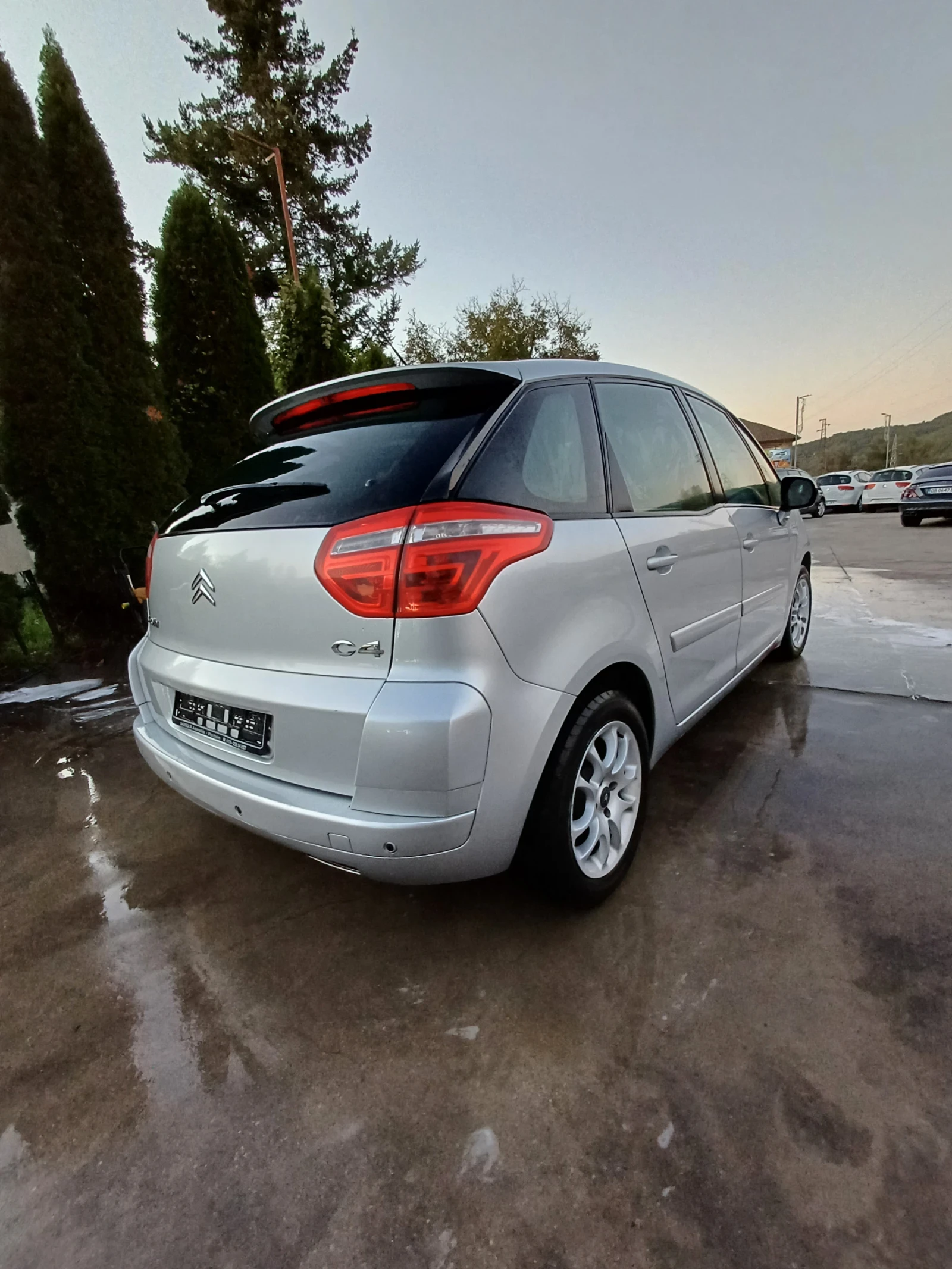 Citroen C4 Picasso 1.6HDI - изображение 4