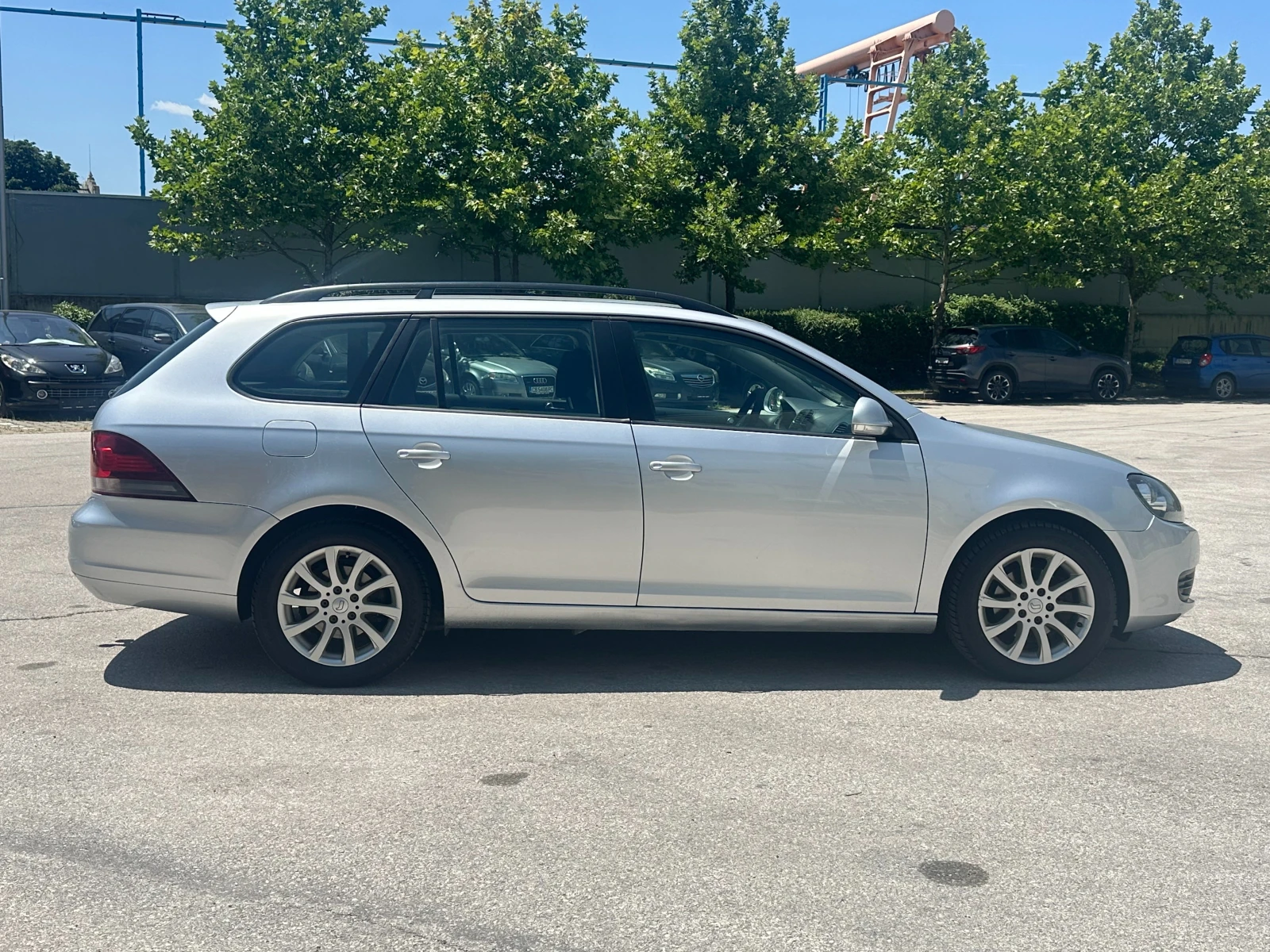 VW Golf 1.6d 105 к.с. - изображение 5