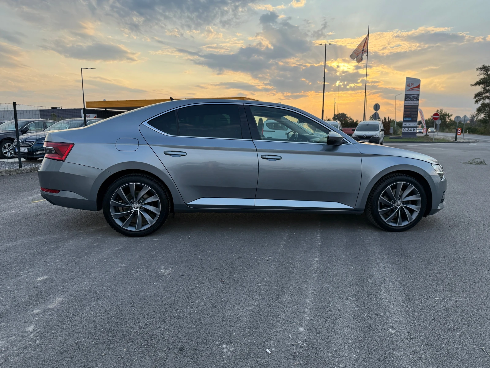 Skoda Superb ГАРАНЦИЯ , DIGITAL , 2.0 A/T - изображение 6