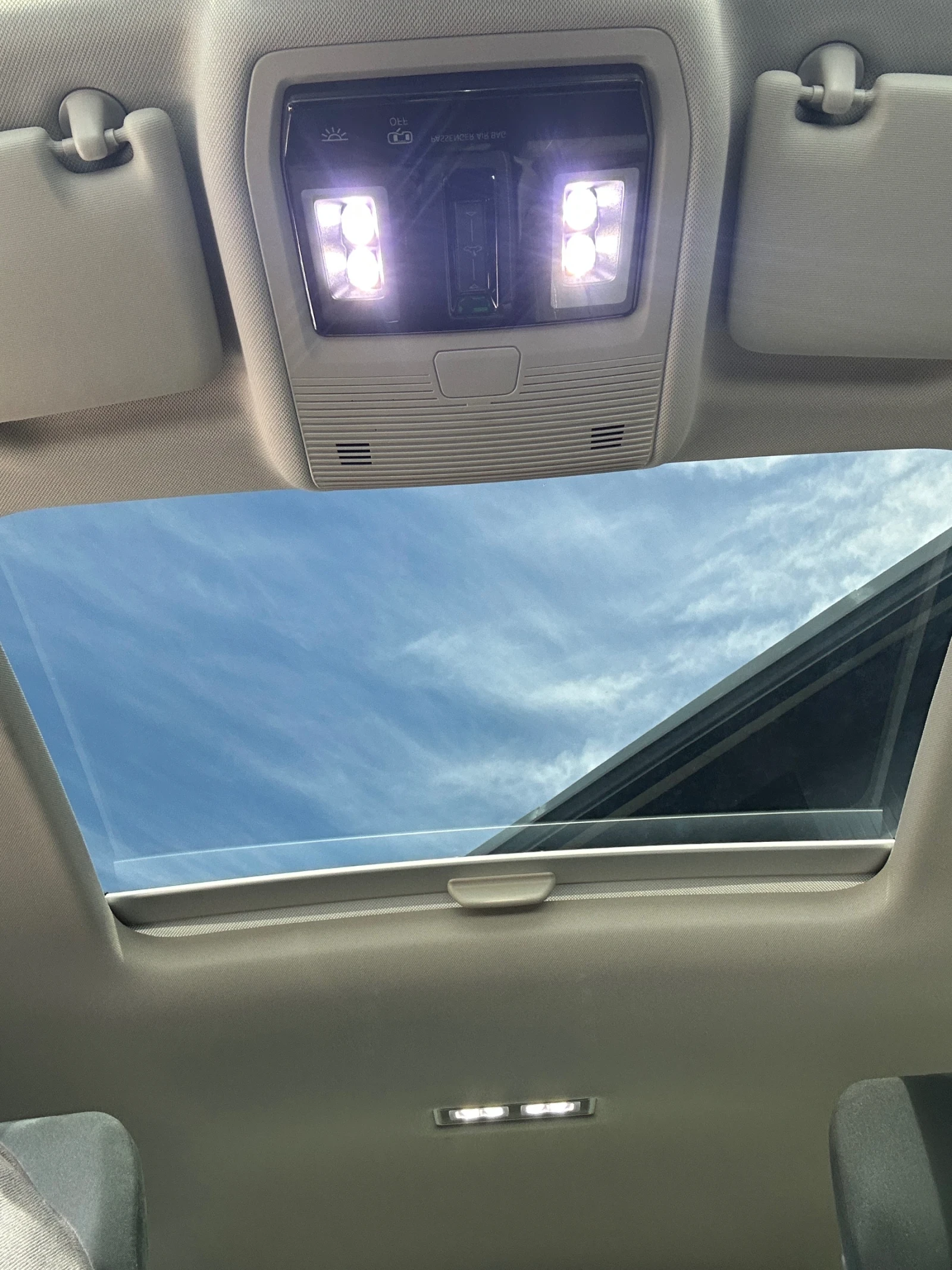 VW Golf 8.5 Style Full Option IQ 2.0TDI 11.000KM | Mobile.bg � ����������� 12