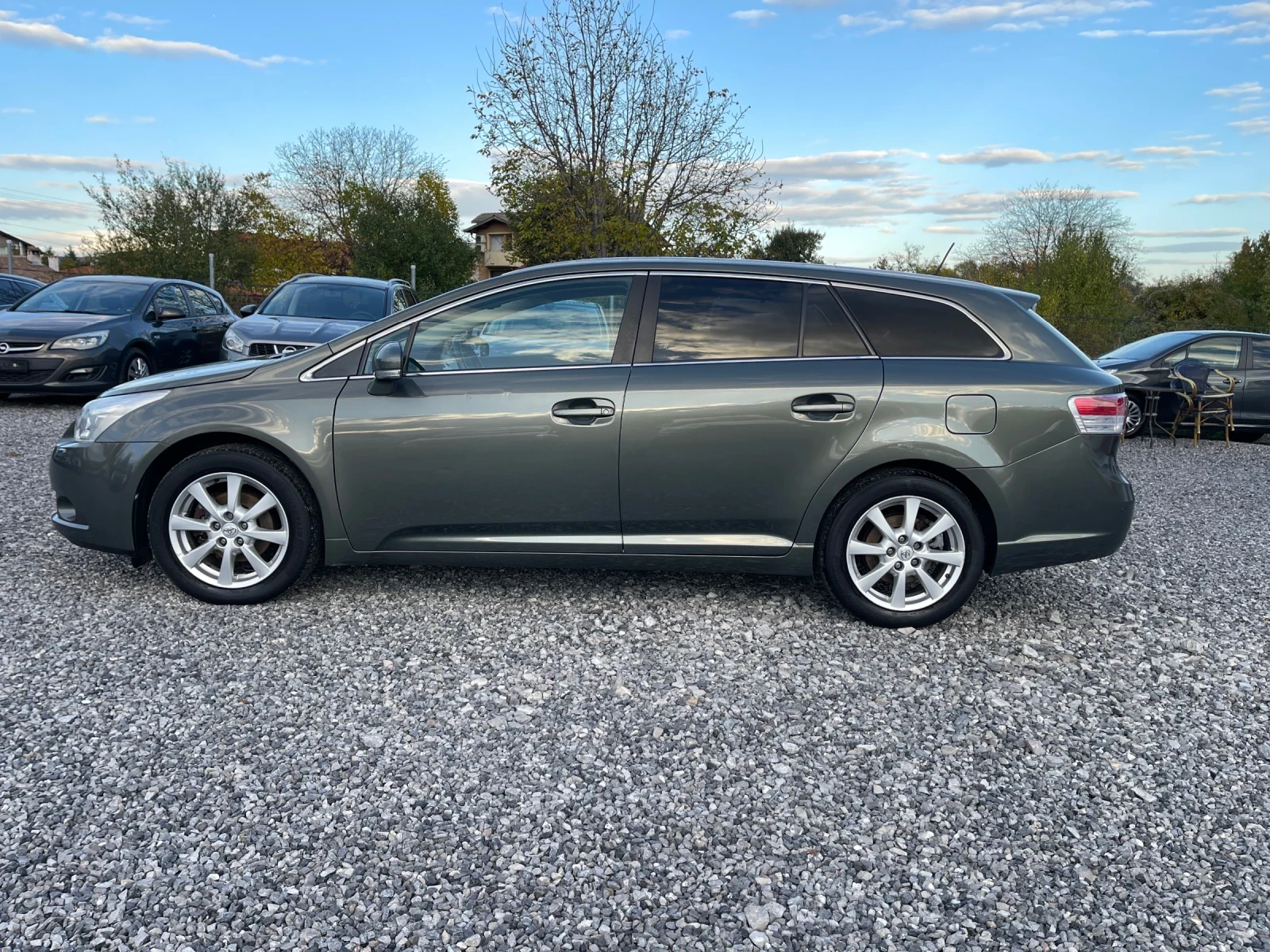 Toyota Avensis 2.0D-4D, 126Hp, Кожа, Памет, Keyless, Темпомат, По | Mobile.bg — изображение 5