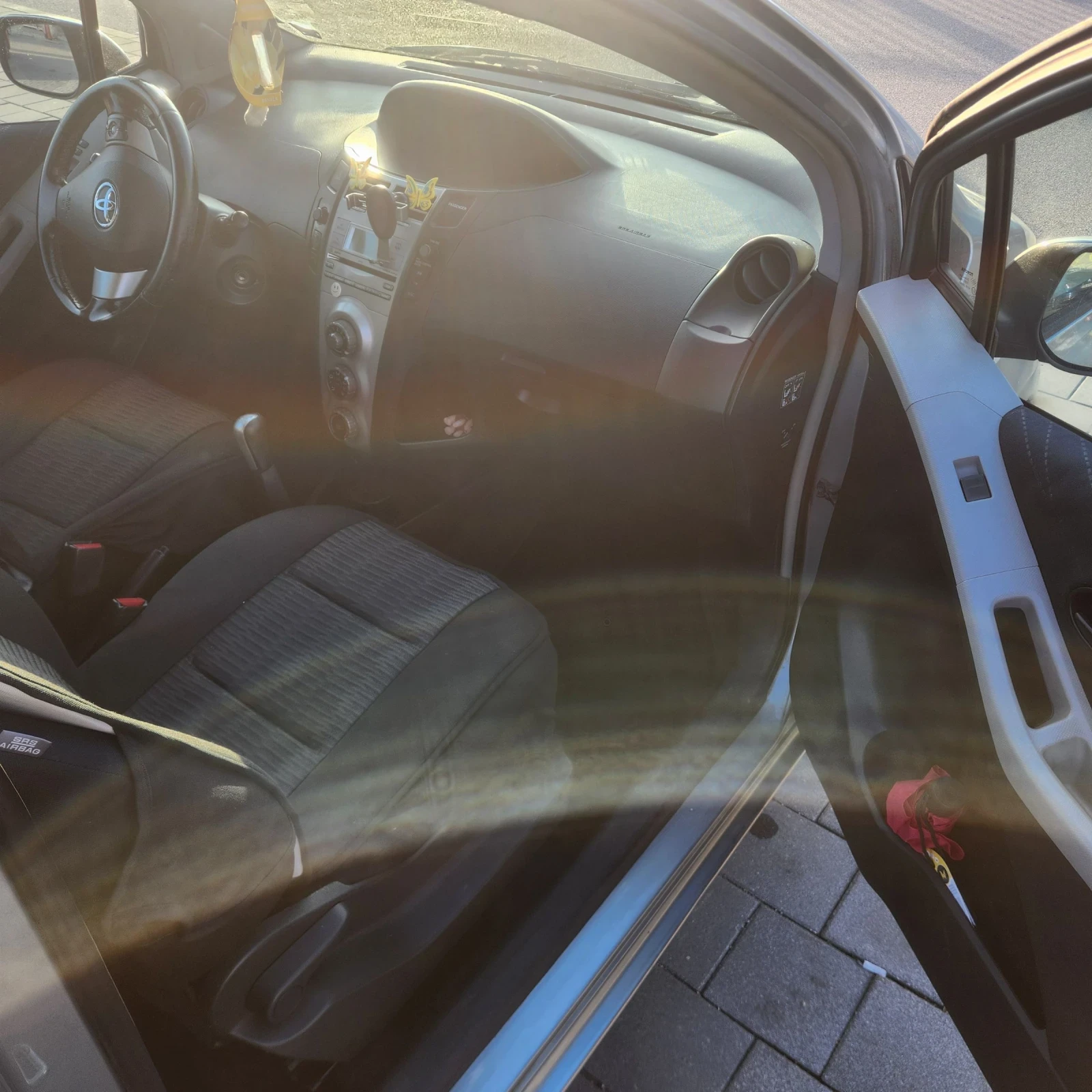 Toyota Yaris  - изображение 8