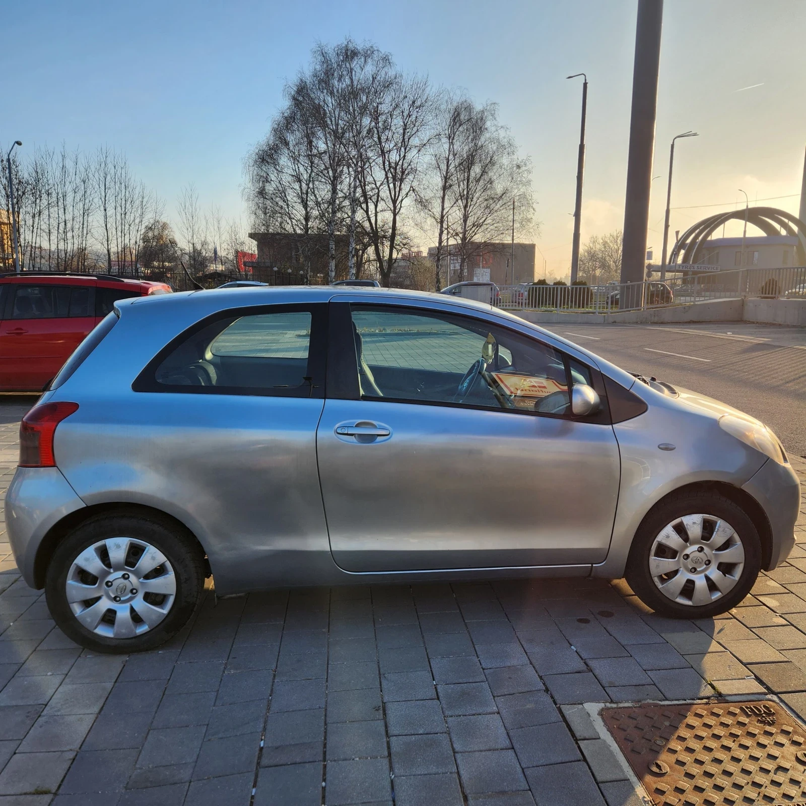 Toyota Yaris  - изображение 5