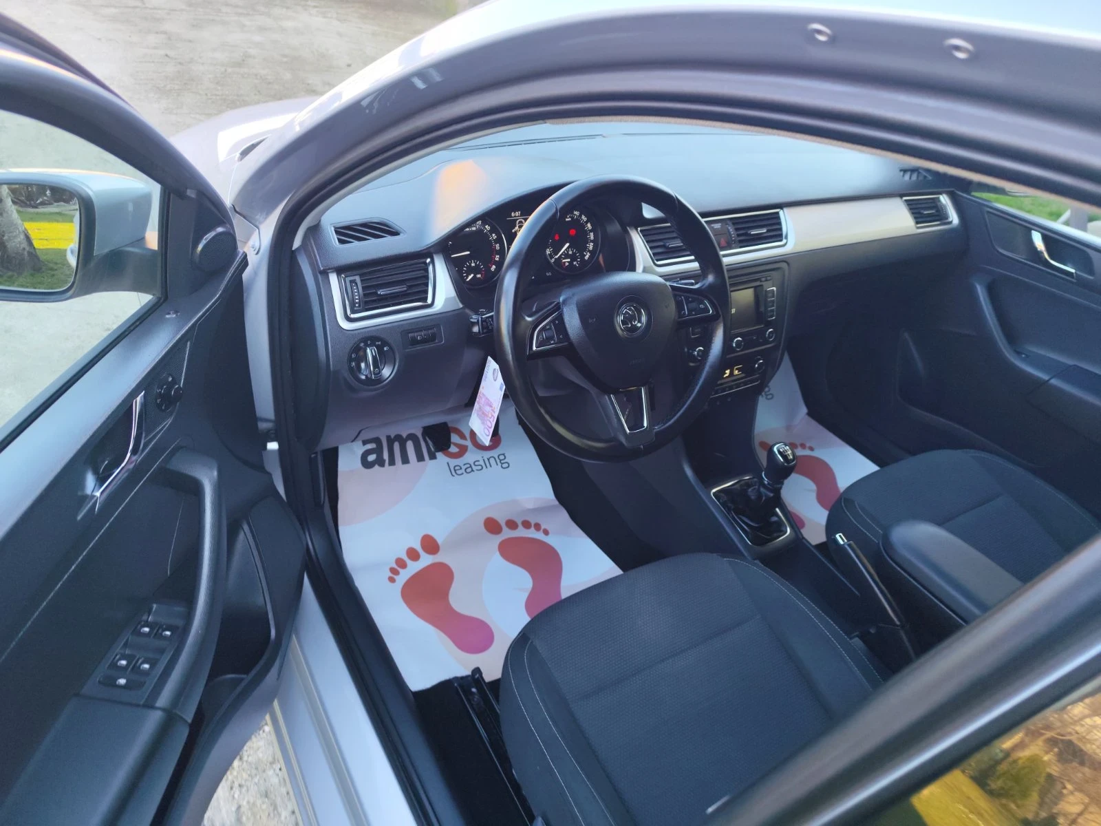 Skoda Rapid 1.6, снимка 12 - Автомобили и джипове - 53750951