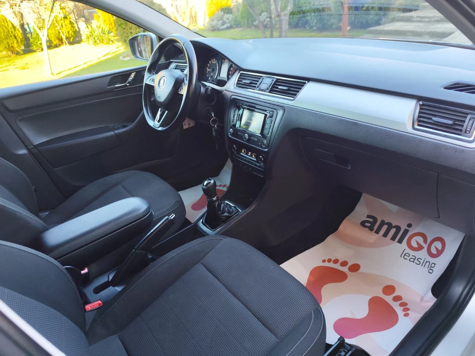 Skoda Rapid 1.6, снимка 10 - Автомобили и джипове - 53750951