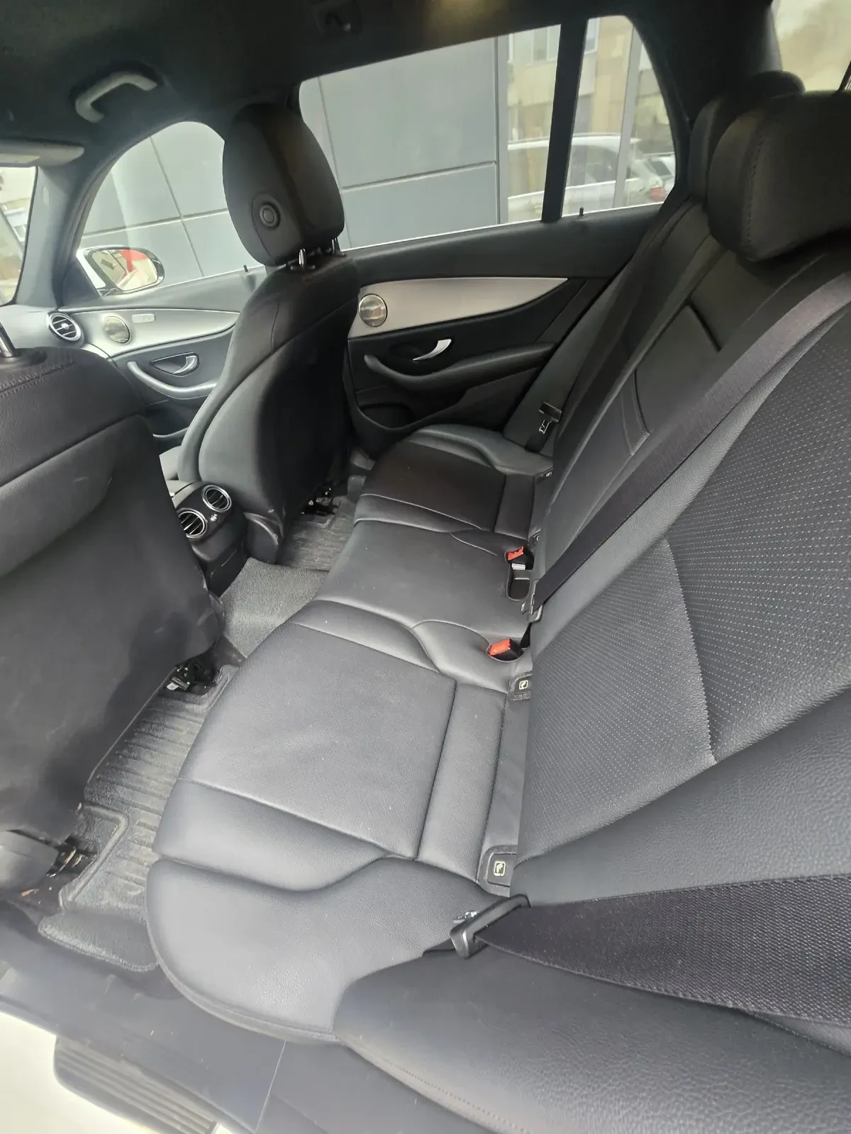 Mercedes-Benz E 220 194к.с 2020г. Топ Топ топ. , снимка 13 - Автомобили и джипове - 53903435