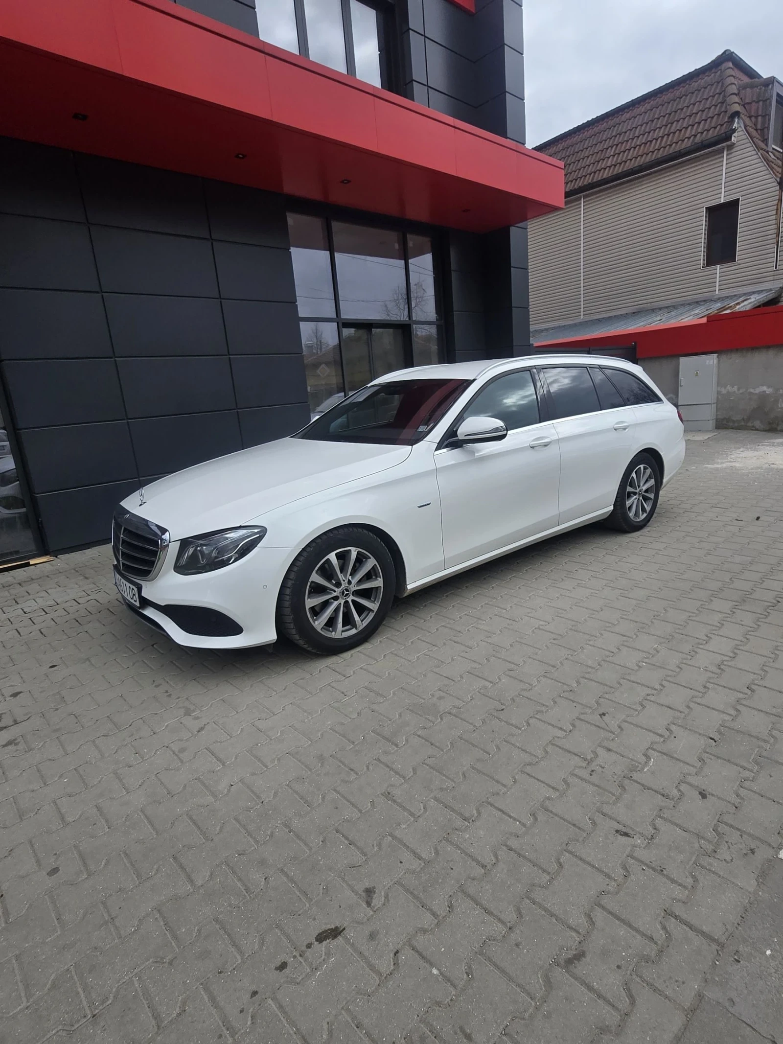 Mercedes-Benz E 220 194к.с 2020г. Топ Топ топ. , снимка 7 - Автомобили и джипове - 53903435