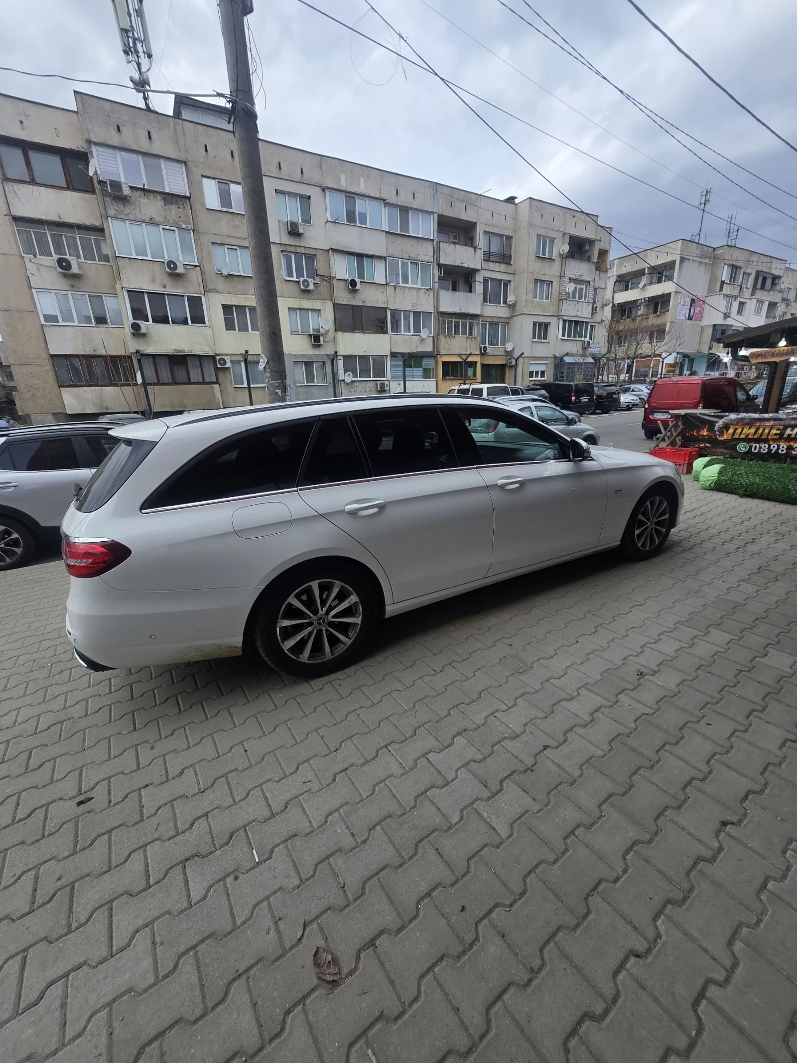 Mercedes-Benz E 220 194к.с 2020г. Топ Топ топ. , снимка 5 - Автомобили и джипове - 53903435