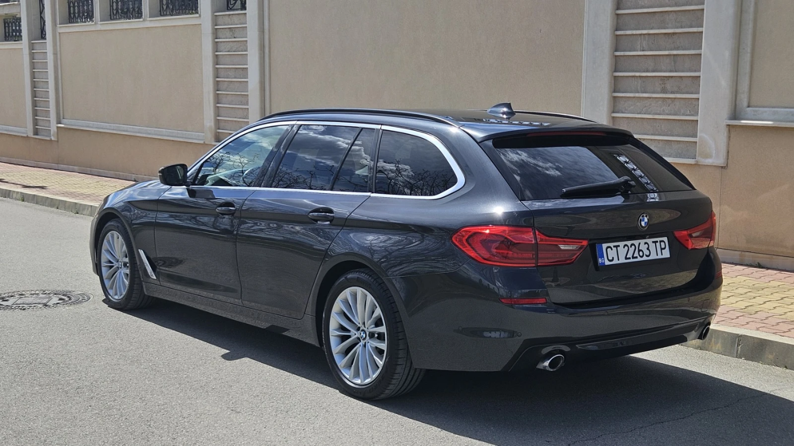 BMW 525 D Luxury Line   комфорт, стил и практичност в едно, снимка 5 - Автомобили и джипове - 54090885