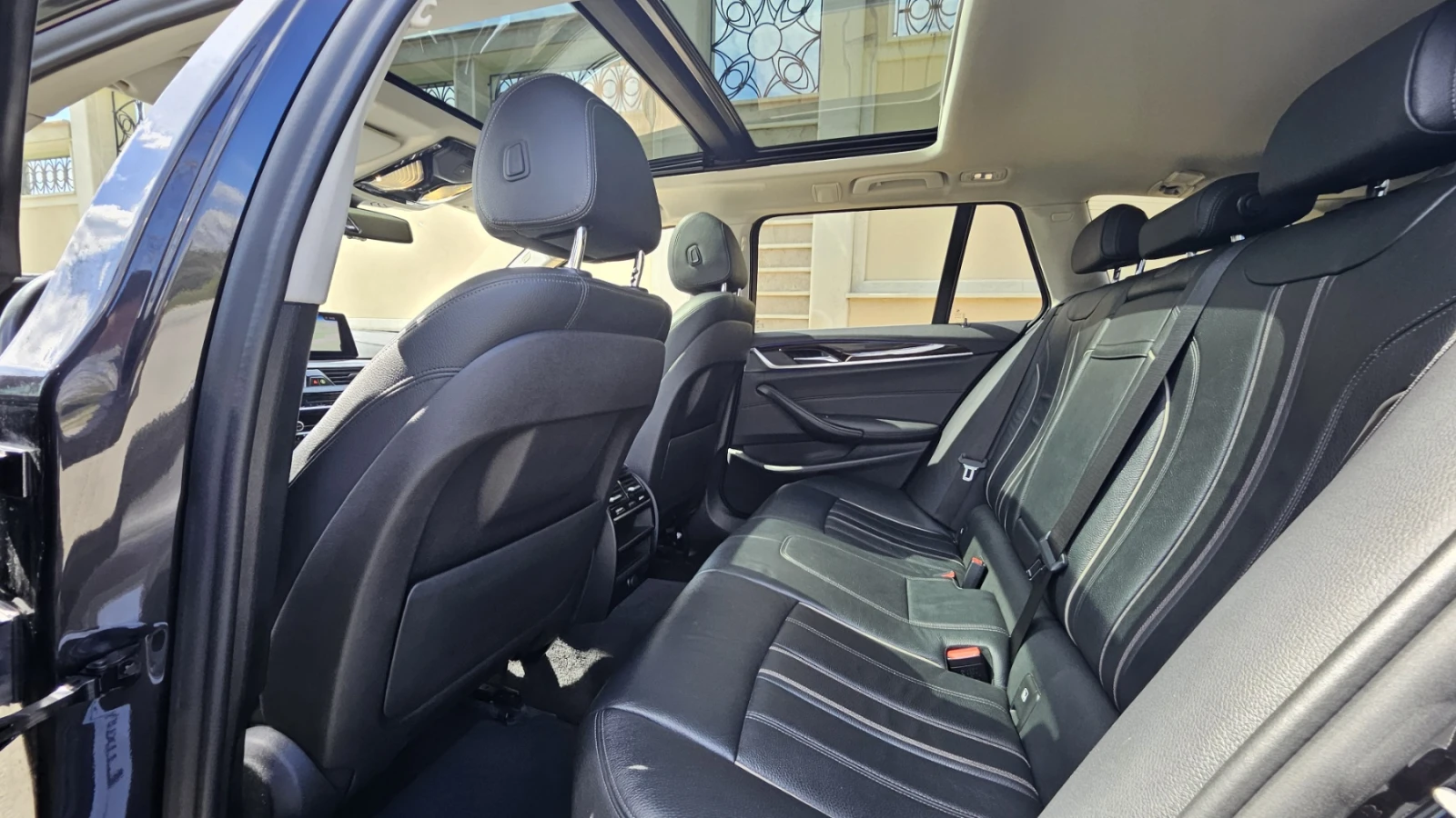 BMW 525 D Luxury Line   комфорт, стил и практичност в едно, снимка 10 - Автомобили и джипове - 54090885