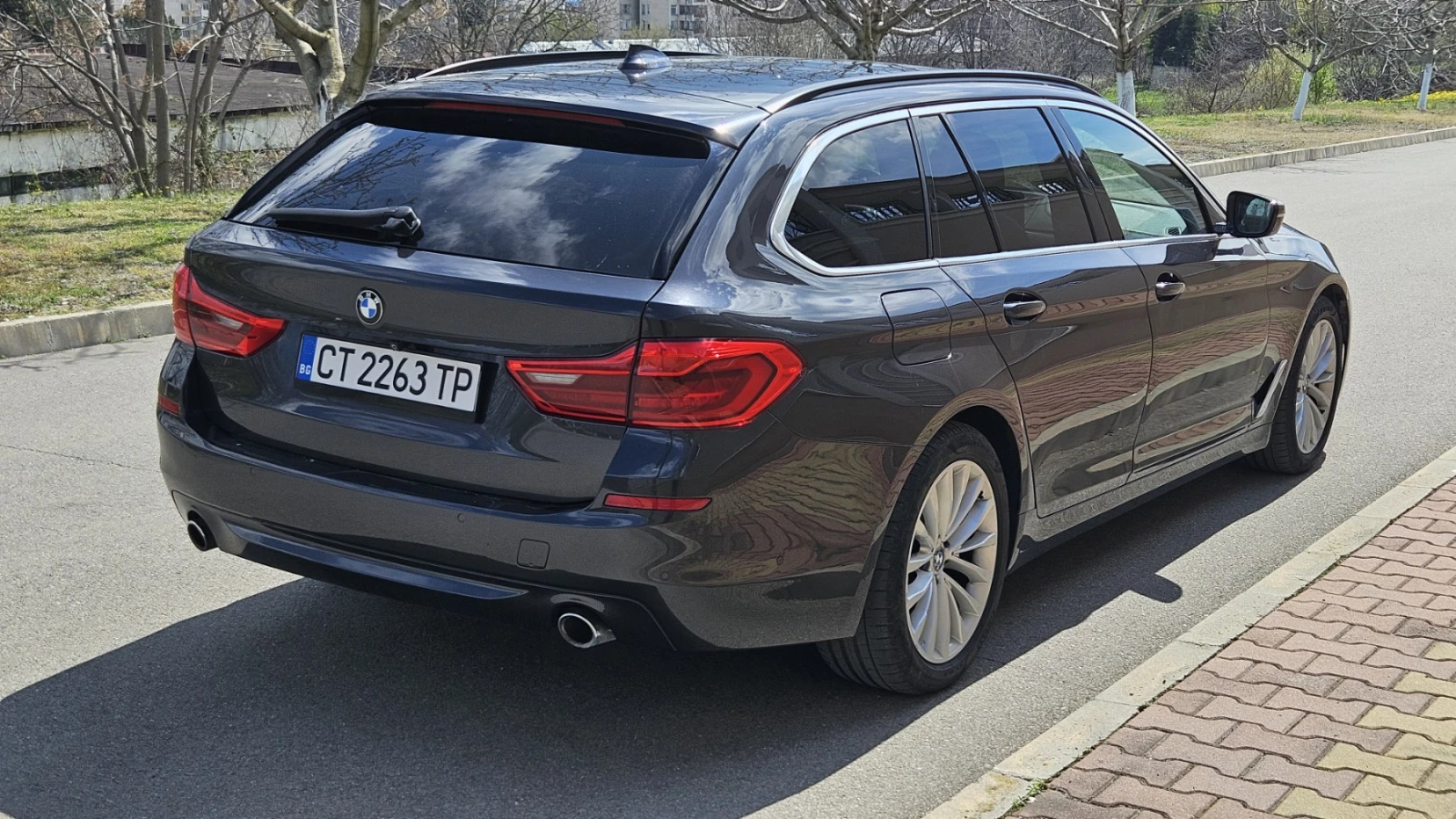 BMW 525 D Luxury Line   комфорт, стил и практичност в едно, снимка 16 - Автомобили и джипове - 54090885