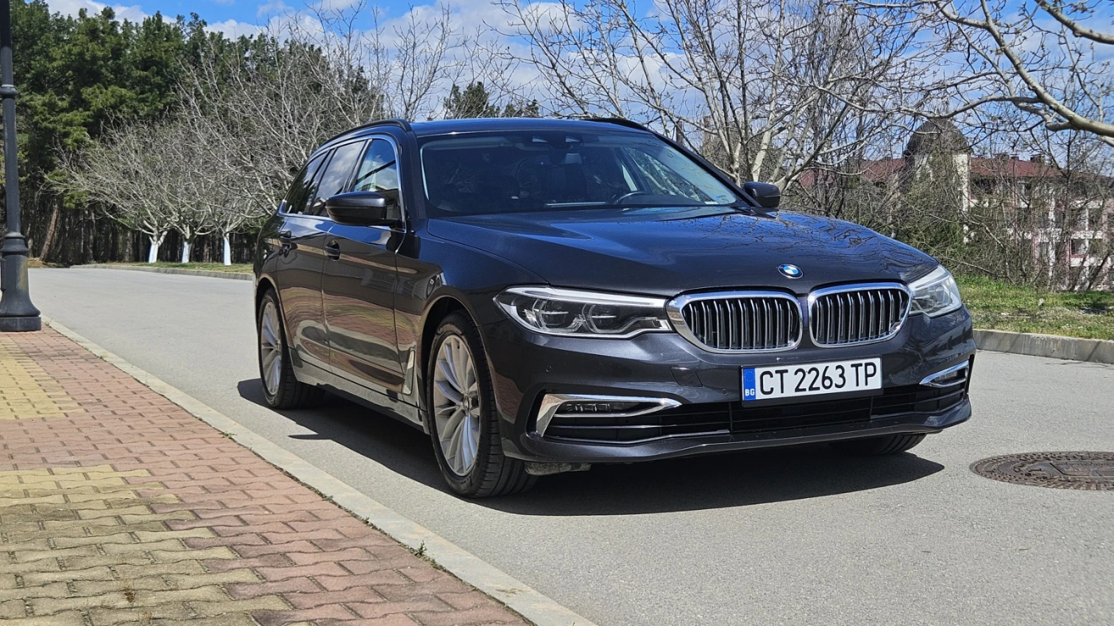 BMW 525 D Luxury Line   комфорт, стил и практичност в едно, снимка 2 - Автомобили и джипове - 54090885